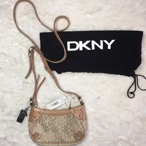 DKNY crossover body bag small